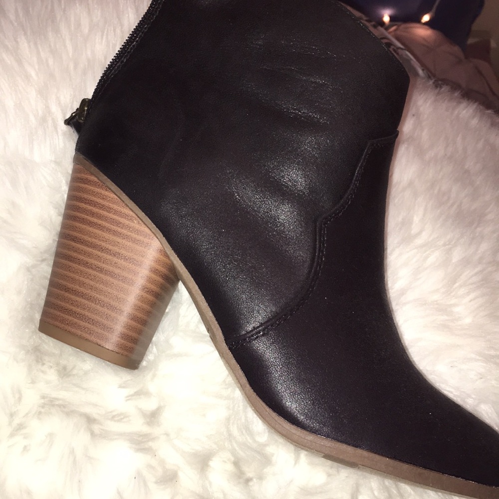 Black boots